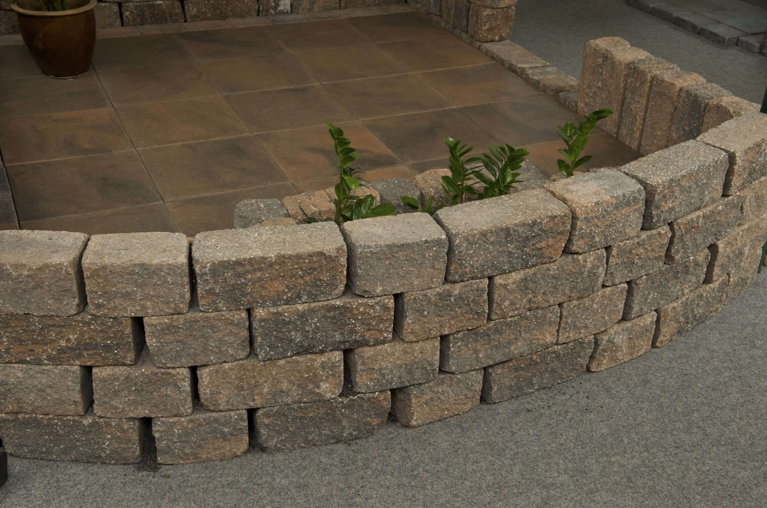 Symbolbild einer Mauer in Musteraustellung