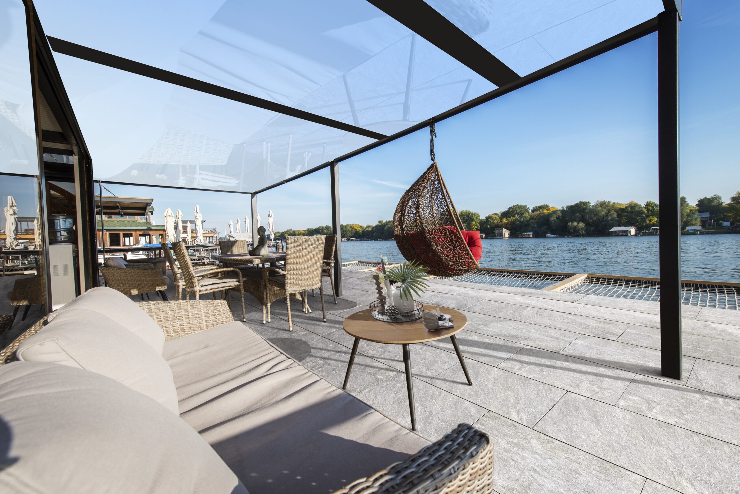 Ambientebild Concreto Massivverbundplatte Farbvariante Granito Gris