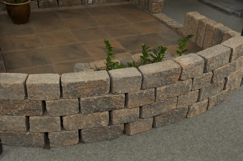 Symbolbild einer Mauer in Musteraustellung