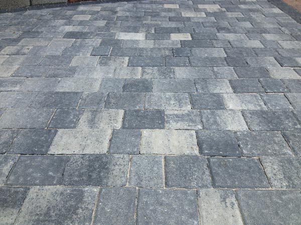 Ökopflaster Heimburg_Classic_grau-schwarz_mit_Fugensand_2 2