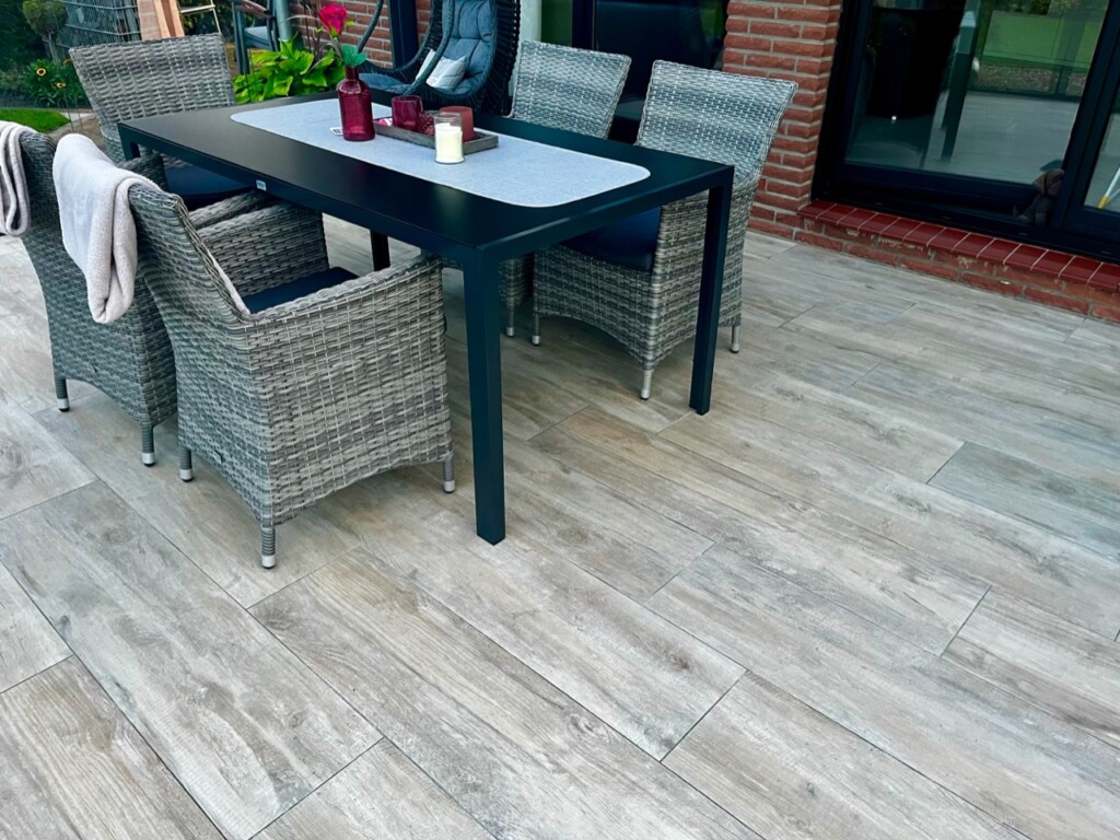 Keramikplatten Foresta 2 cm Outdoorkeramik Holzoptik Natur Walnuss 120x30x2 cm (4)