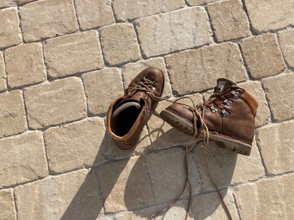 Antik Pflaster Senolo Antik Pflaster mit Schuhen