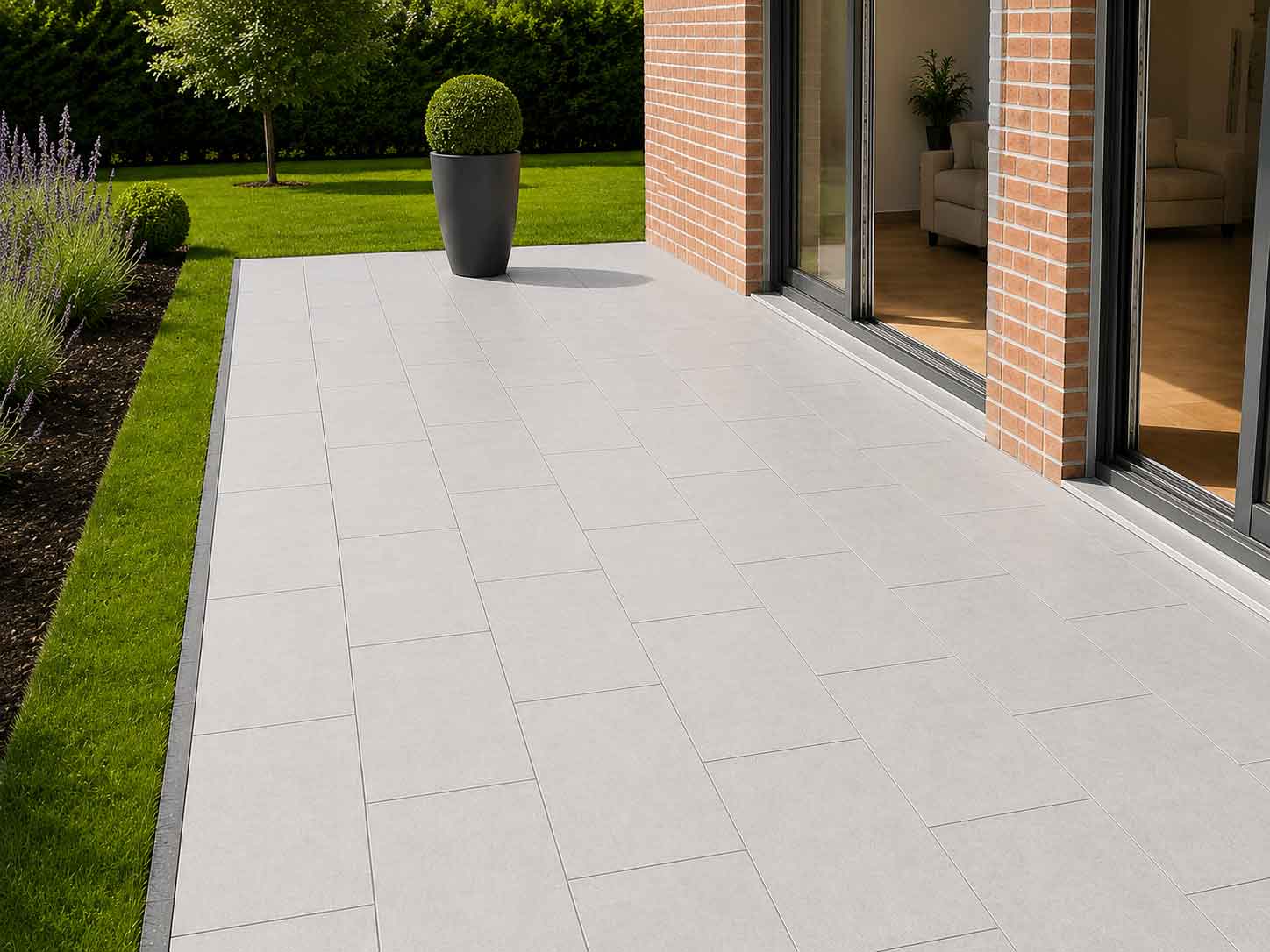 Terrassenplatten GerLux Potsdam auf einer Terrasse