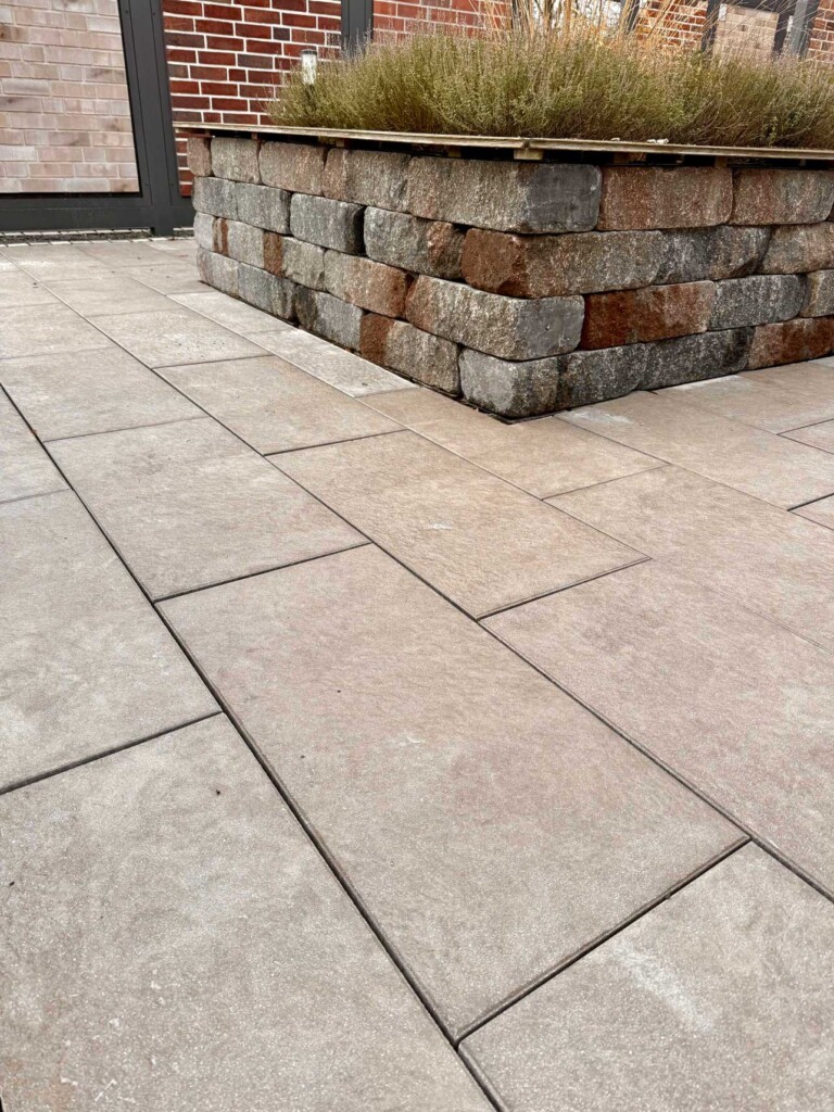 Terrassenplatten-Gerlo-Line-Jura