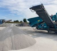 Maschine verarbeitet Material